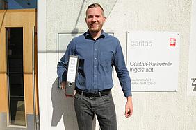 Ulrich Walleitner berät bei Miet- und Energieschulden. Foto: Caritas/Peter Esser