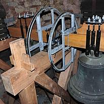 Biberg: Neuer Glockenstuhl aus Eichenholz. Bild: Thomas Winkelbauer